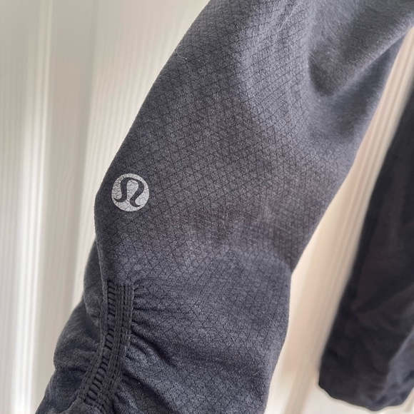 Lululemon crop seamless leggings - Picture 4 of 5